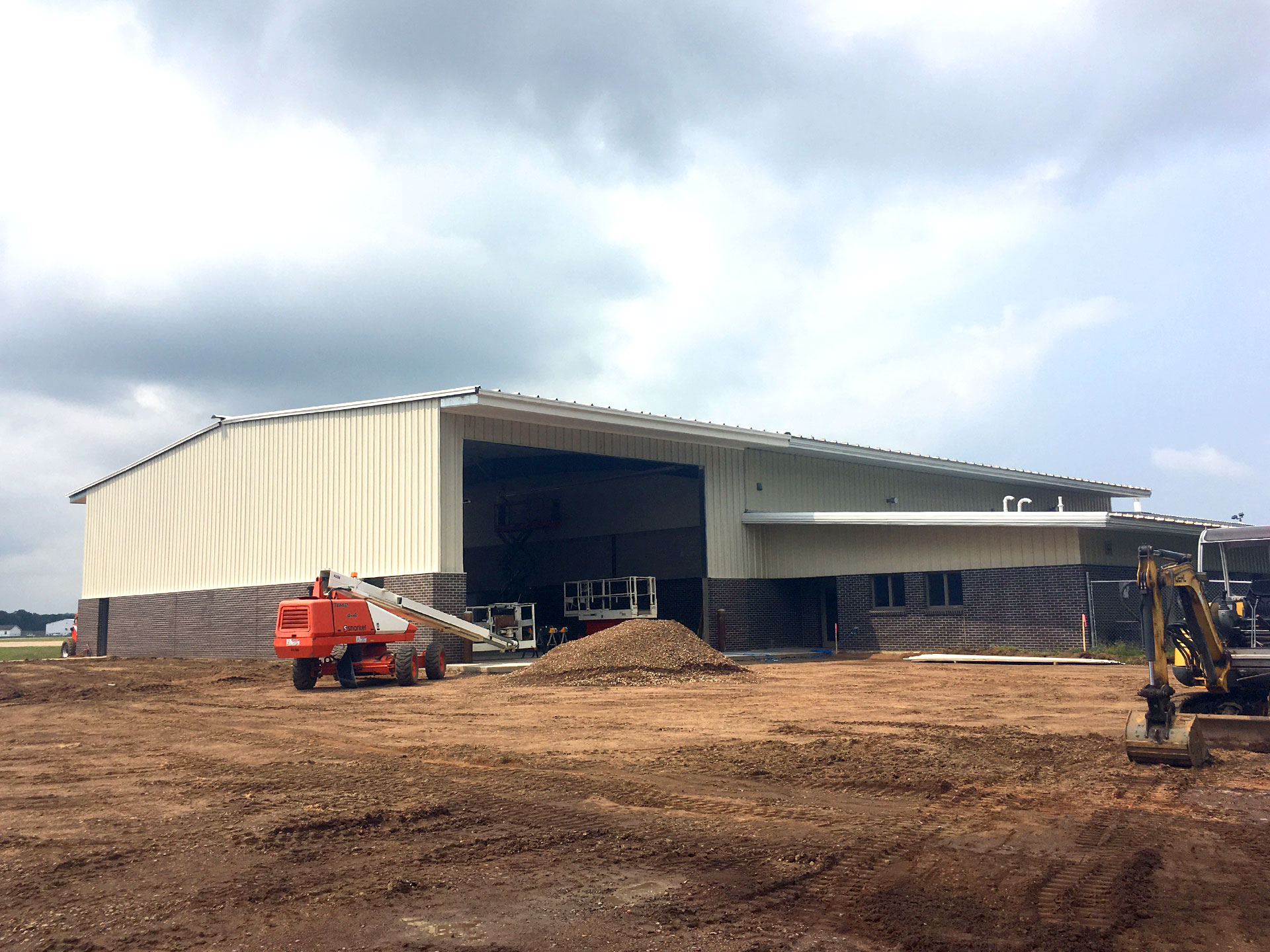 Construction Photos Chippewa Valley Regional Airport SRE Building